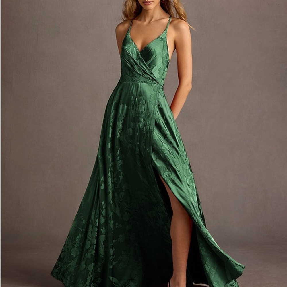 Elegant Green Evening Gown